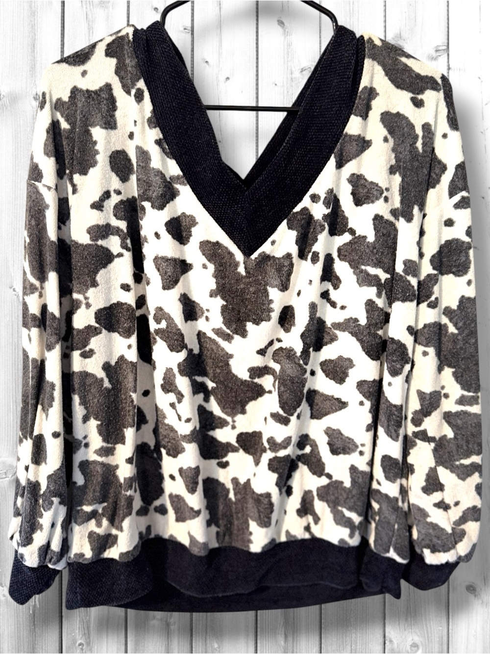 🌼ODDY V-Neck Sweater in white and Black print